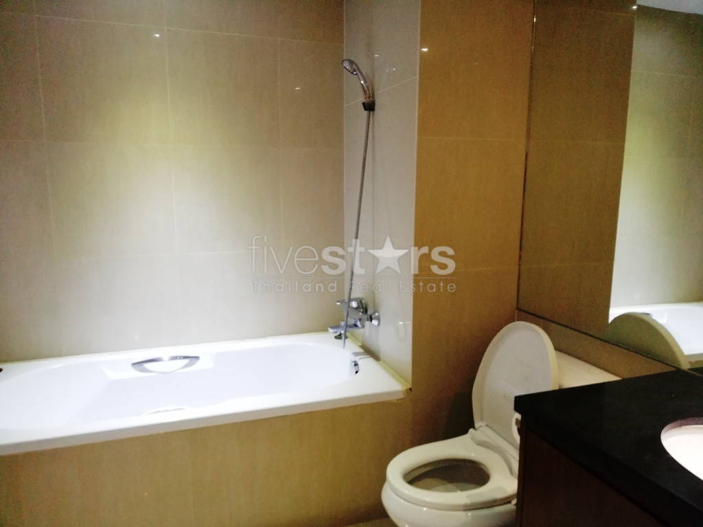 Newly renovated 3 bedrooms condo for rent near BTS Phromphong, photo 16