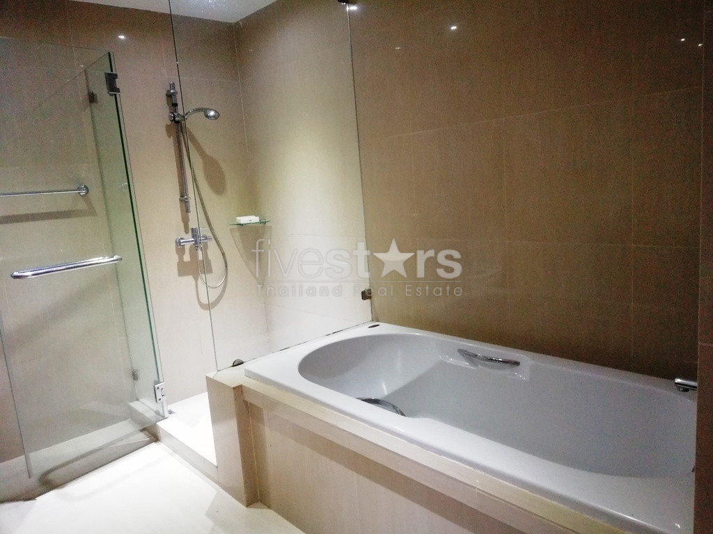 Newly renovated 3 bedrooms condo for rent near BTS Phromphong, photo 17