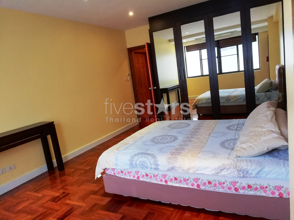 Newly renovated 3 bedrooms condo for rent near BTS Phromphong, photo 9