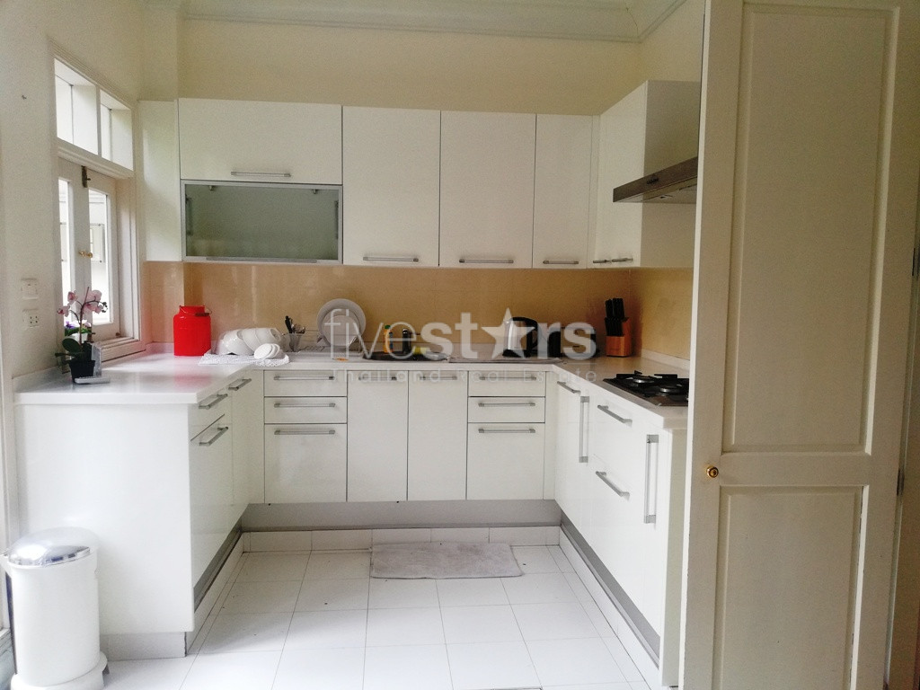 Maison de 4 chambres avec piscine à louer à Sukhumvit, quartier Phromphong, photo 10