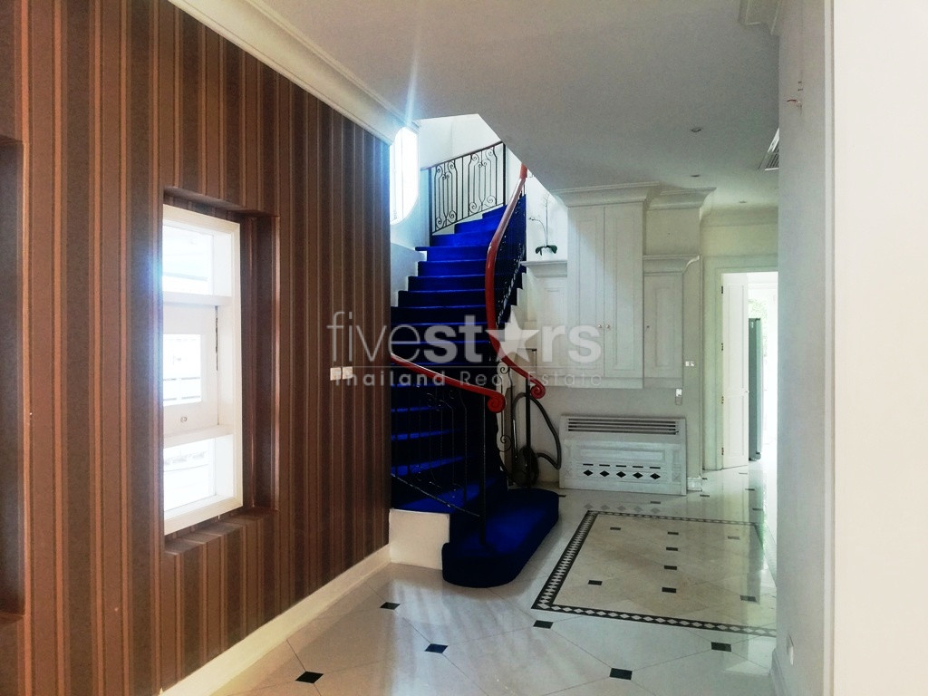 Maison de 4 chambres avec piscine à louer à Sukhumvit, quartier Phromphong, photo 12