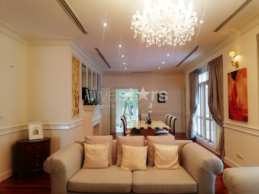 Maison de 4 chambres avec piscine à louer à Sukhumvit, quartier Phromphong, photo 6