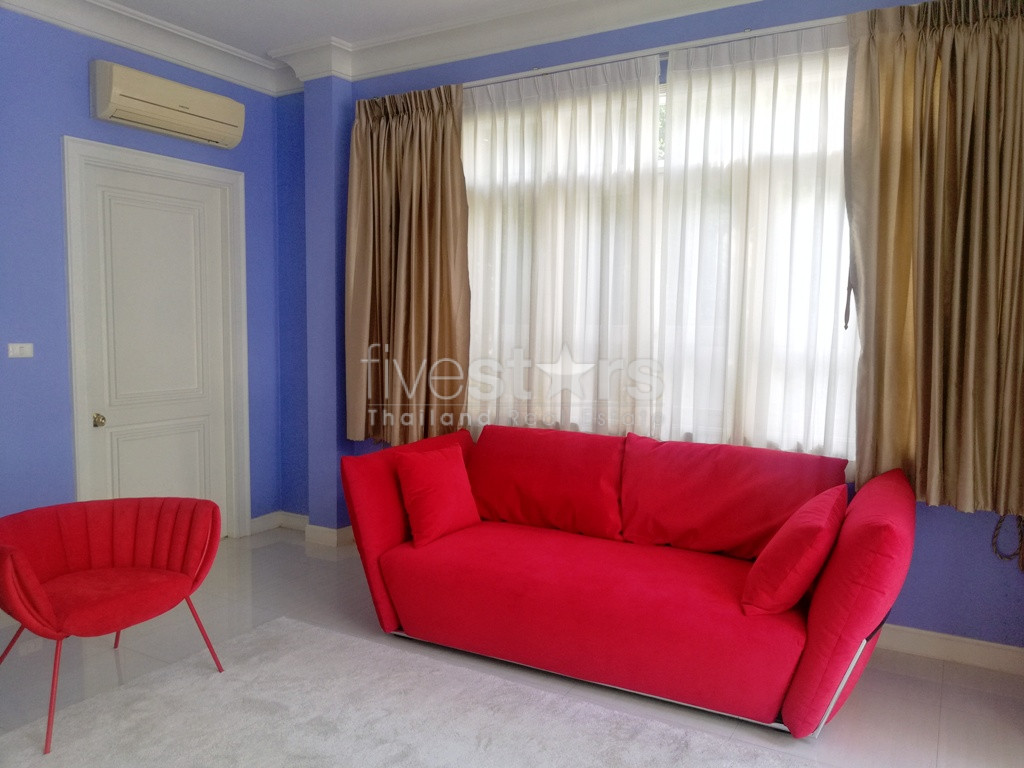 Maison de 4 chambres avec piscine à louer à Sukhumvit, quartier Phromphong, photo 9