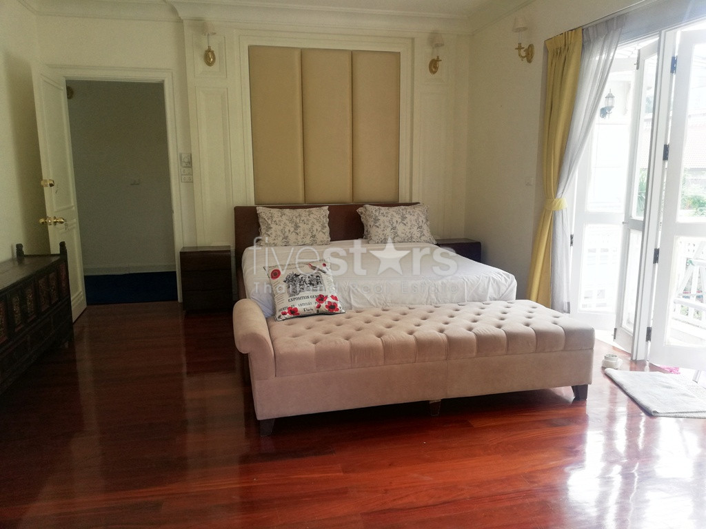 Maison de 4 chambres avec piscine à louer à Sukhumvit, quartier Phromphong, photo 13