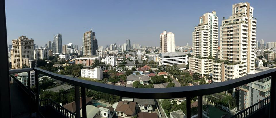 Modern condo 1 bedroom fro rent near BTS Phromphong, photo 4