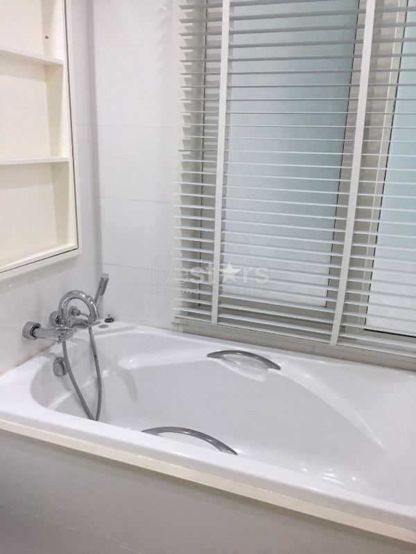 Appartement d'une chambre à louer près du BTS Phrompong, photo 9
