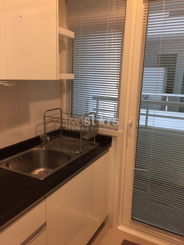 Appartement d'une chambre à louer près du BTS Phrompong, photo 8
