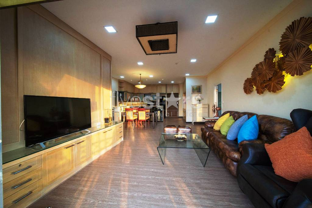 Newly renovated 3 bedrooms condo for rent in Sukhumvit near BTS Phromphong and Thonglor, photo 2