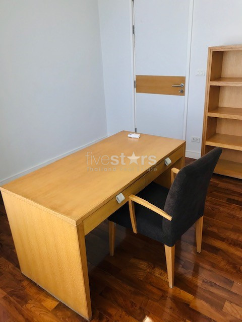 3 bedroom apartment for rent on Phromphong, photo 8