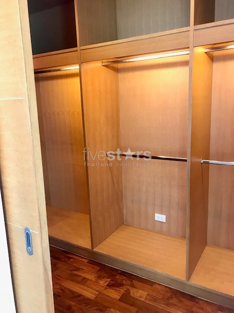 3 bedroom apartment for rent on Phromphong, photo 9
