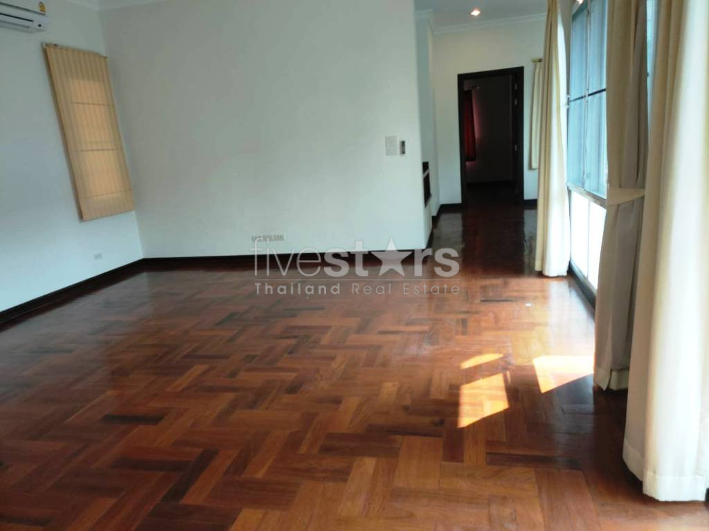 Maison avec piscine privée 4 chambres à louer proche BTS Thonglor, photo 5
