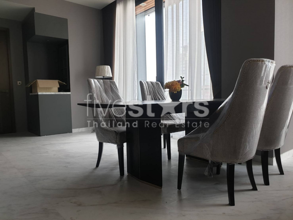 Brand new unfurnished 2 bedrooms pet friendly condo for rent in Thonglor, photo 4
