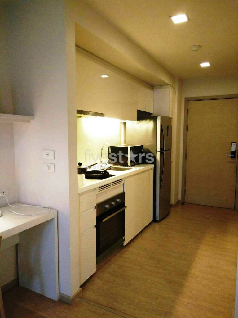 Duplex 1 bedroom condo for rent in Sukhumvit near BTS Thonglor and Phromphong, photo 4