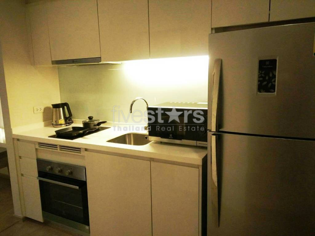 Duplex 1 bedroom condo for rent in Sukhumvit near BTS Thonglor and Phromphong, photo 5