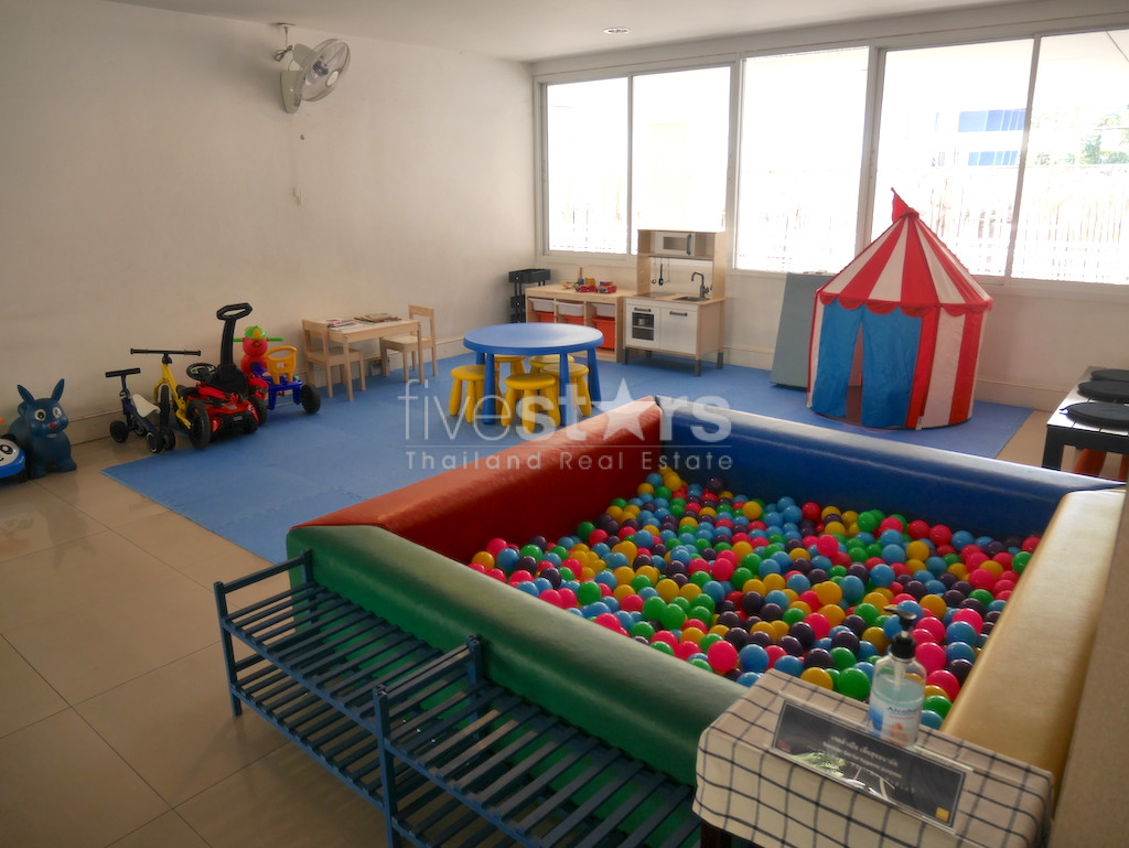 A louer quartier Phrompong appartement moderne avec 2 chambres, photo 12