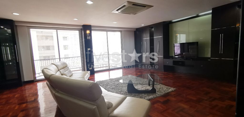 Appartement 3 chambres à louer quartier Phrompong, photo 3