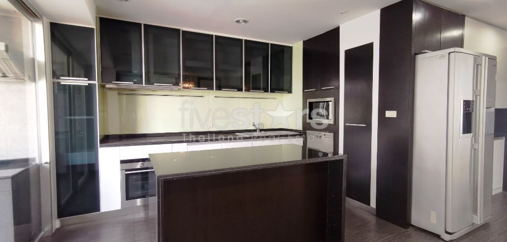 Appartement 3 chambres à louer quartier Phrompong, photo 8