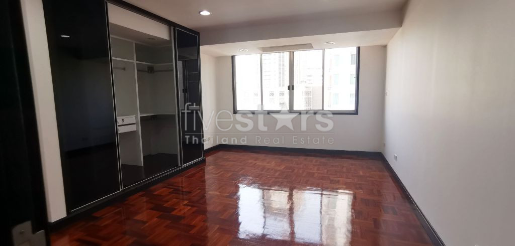 Appartement 3 chambres à louer quartier Phrompong, photo 15