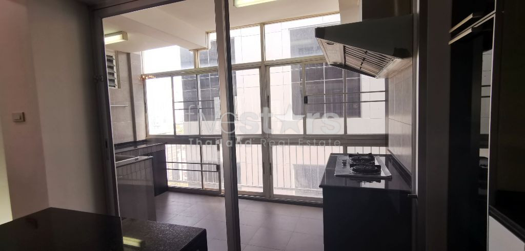 Appartement 3 chambres à louer quartier Phrompong, photo 9