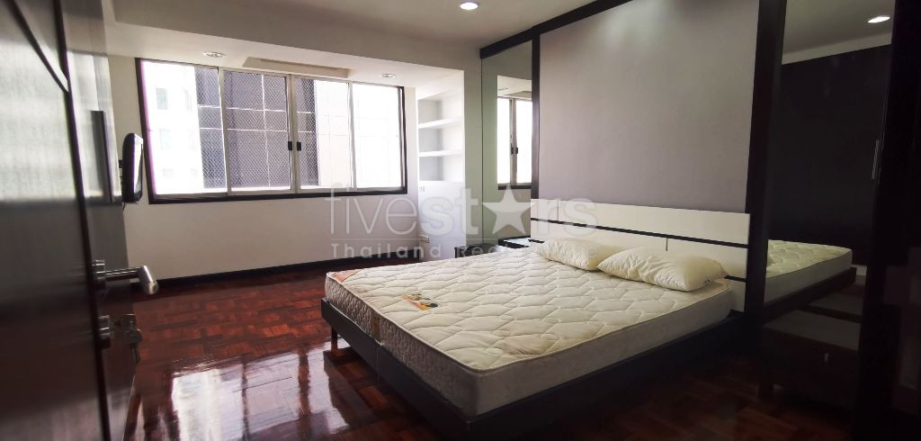 Appartement 3 chambres à louer quartier Phrompong, photo 13