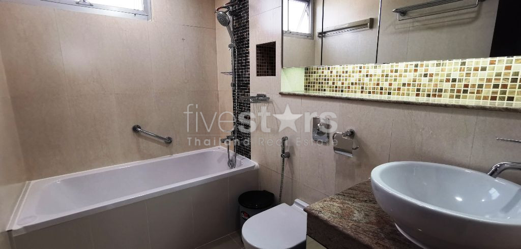 Appartement 3 chambres à louer quartier Phrompong, photo 17