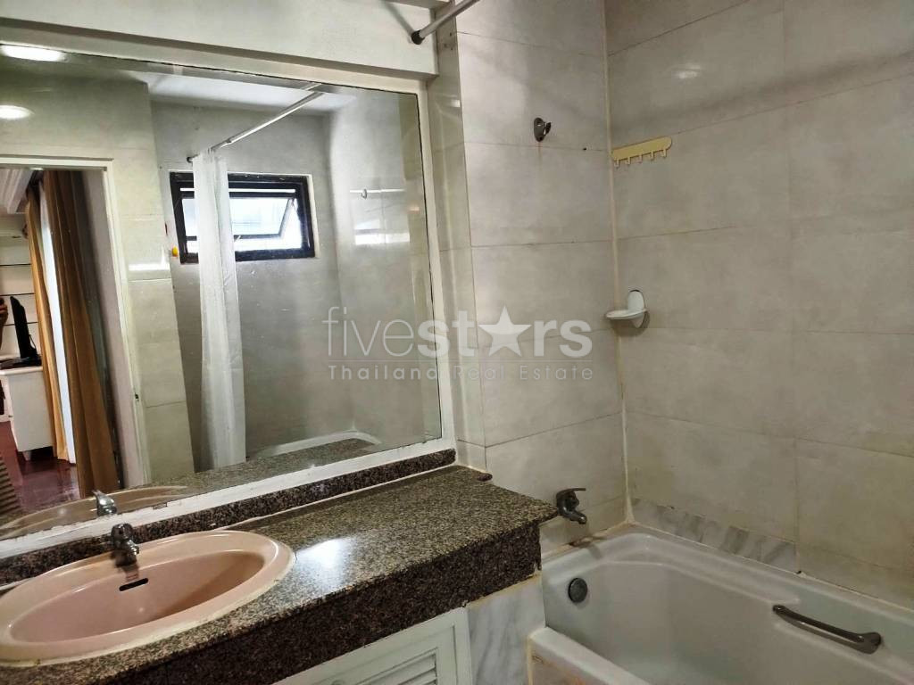 Large 3 bedrooms pet friendly apartment for rent in Sukhumvit near BTS Phromphong, photo 15