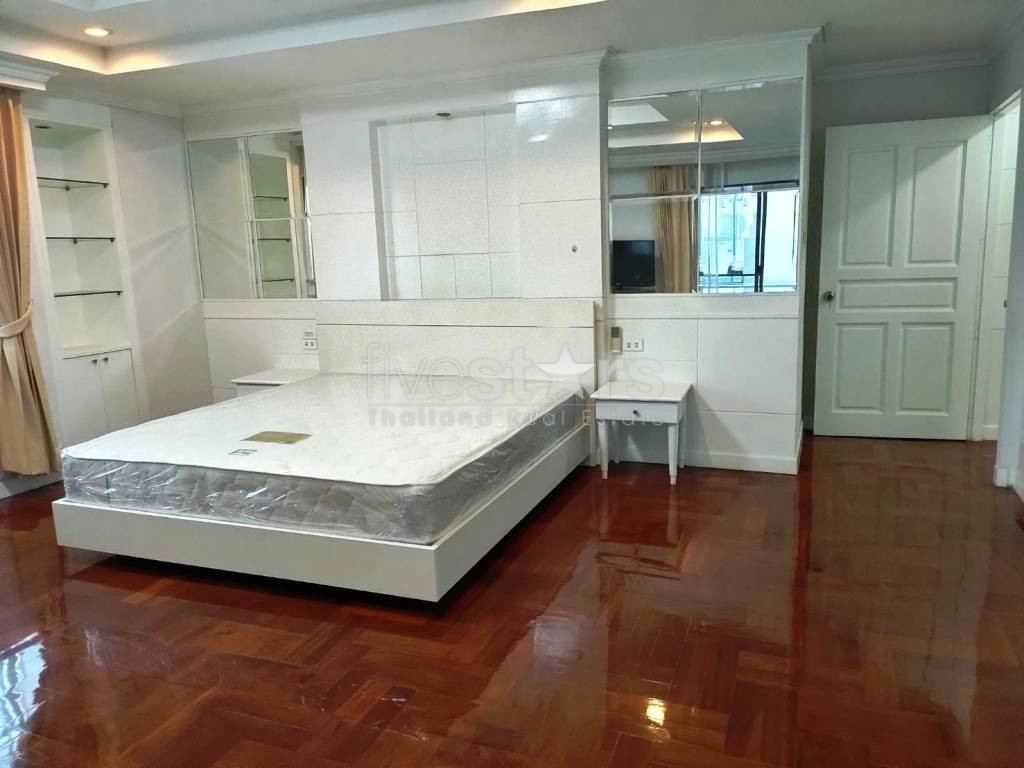 Large 3 bedrooms pet friendly apartment for rent in Sukhumvit near BTS Phromphong, photo 11