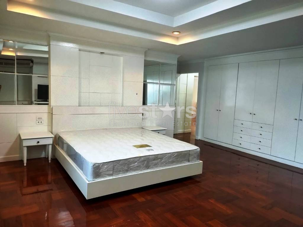 Large 3 bedrooms pet friendly apartment for rent in Sukhumvit near BTS Phromphong, photo 9