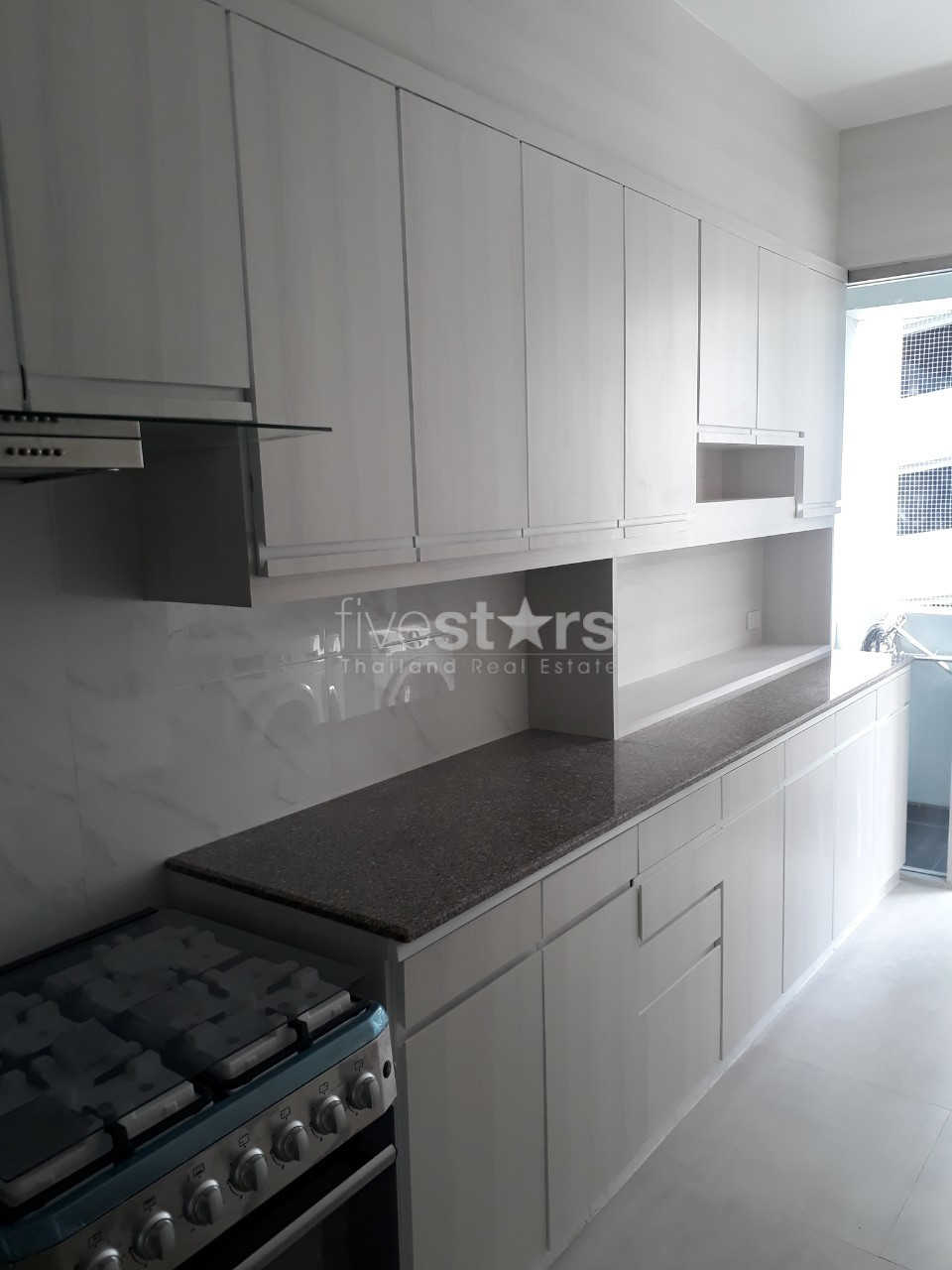 Appartement de 3 chambres acceptant les animaux à louer sur Phrom Phong, photo 6