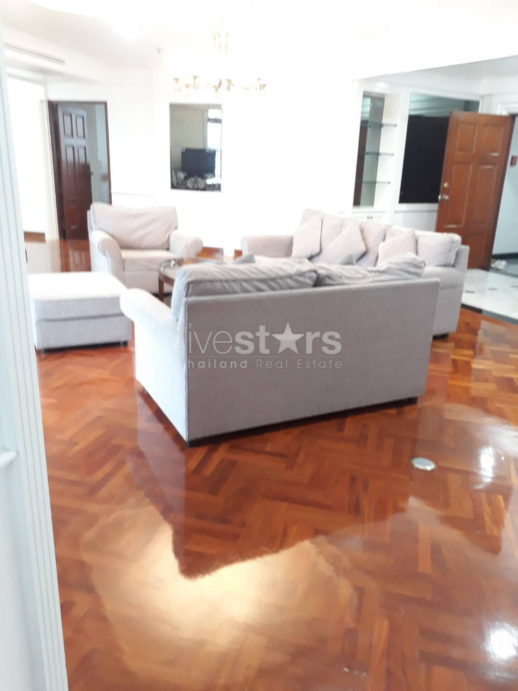 Appartement spacieux de 4 chambres à louer près du BTS Phromphong, photo 3