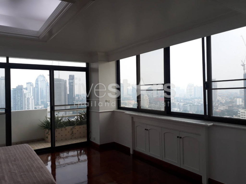 Appartement spacieux de 4 chambres à louer près du BTS Phromphong, photo 6