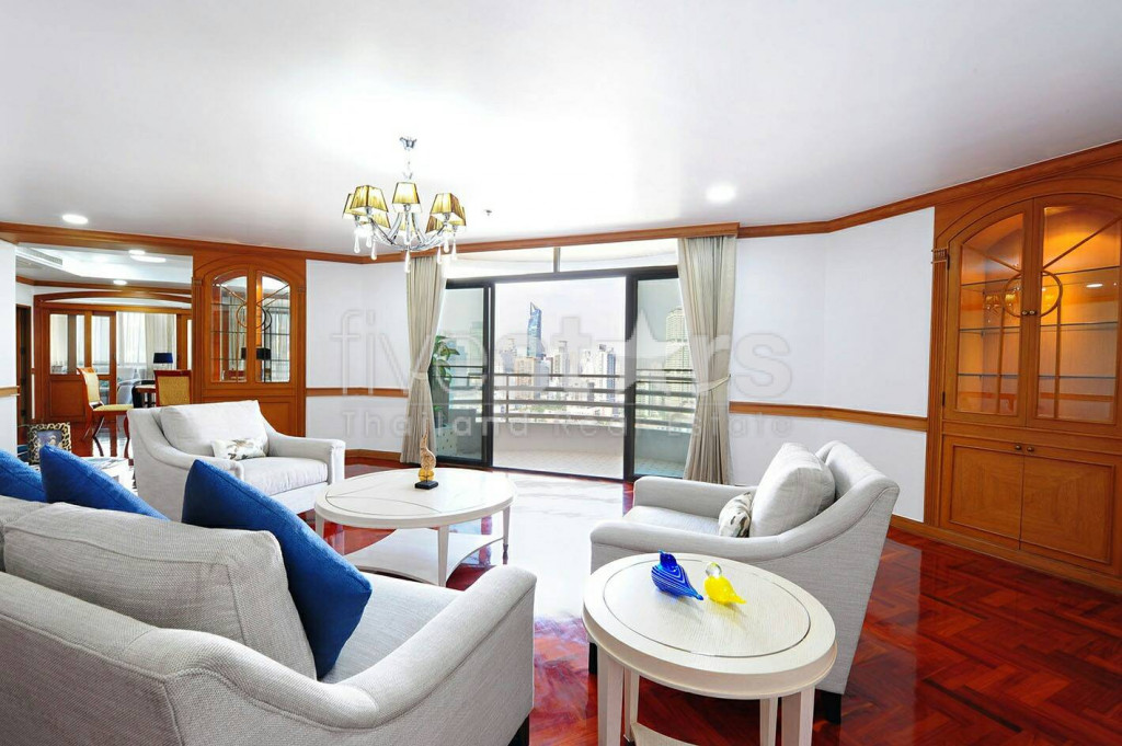 Appartement spacieux de 4 chambres à louer près du BTS Phromphong, photo 2