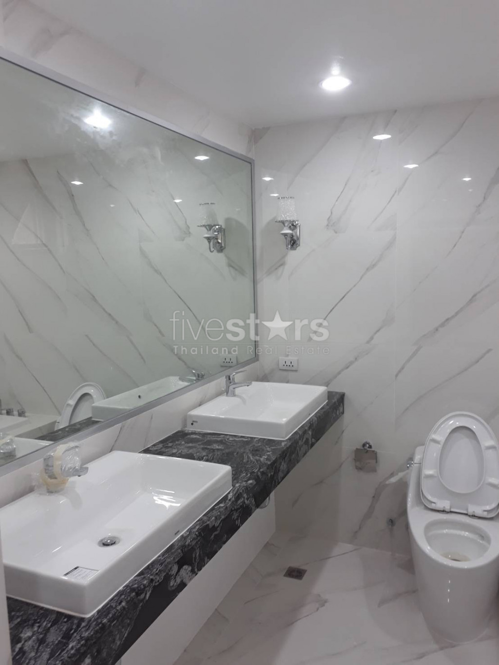 Appartement spacieux de 4 chambres à louer près du BTS Phromphong, photo 7