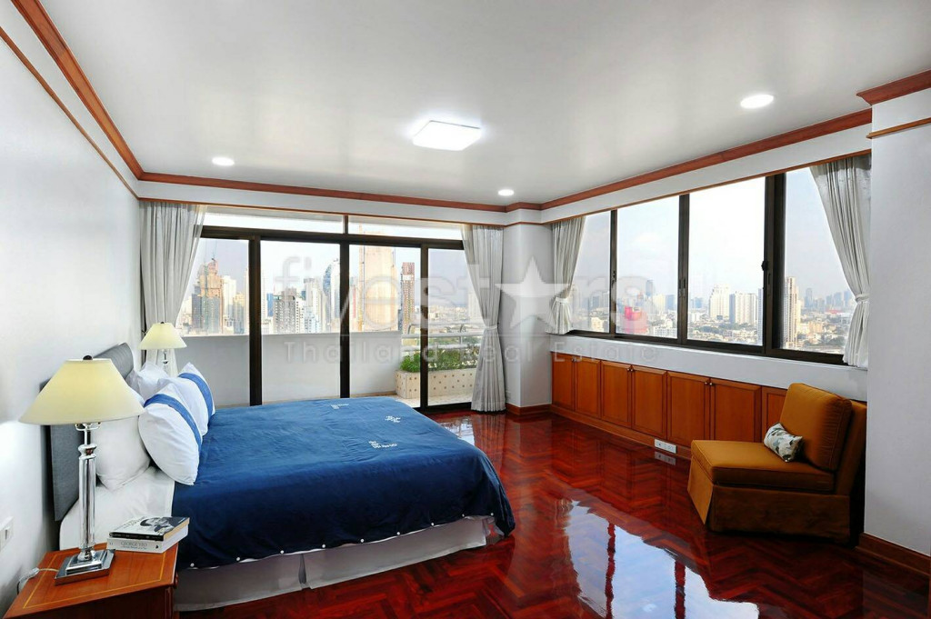 Appartement spacieux de 4 chambres à louer près du BTS Phromphong, photo 5