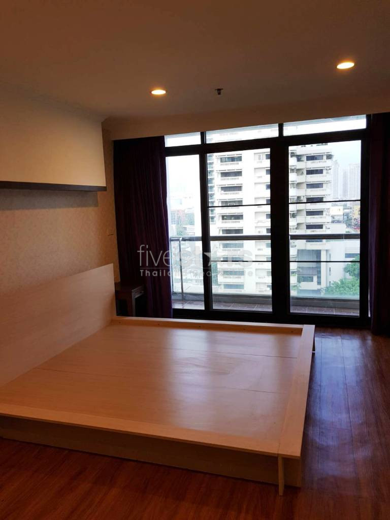 Large 2 bedrooms condo for sale in Sukhumvit BTS Phromphong, photo 10