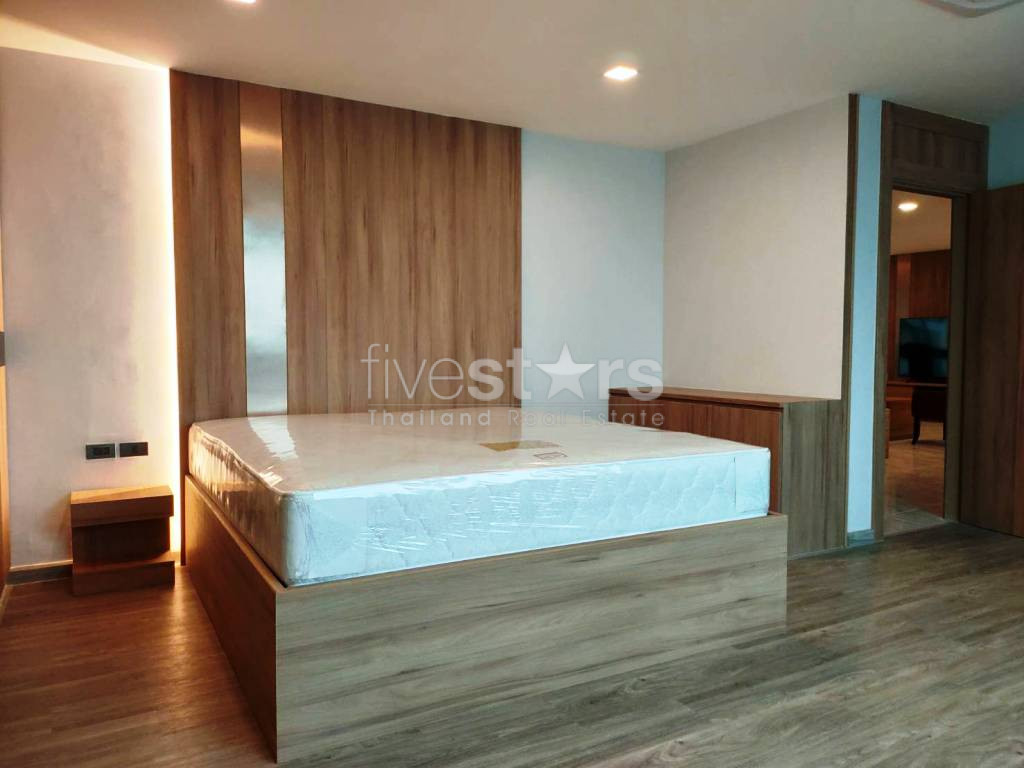 Appartement rénové de 3 chambres à louer près de la station de BTS Phromphong, photo 13