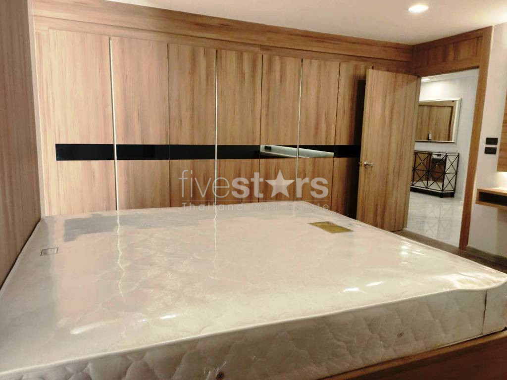 Appartement rénové de 3 chambres à louer près de la station de BTS Phromphong, photo 10