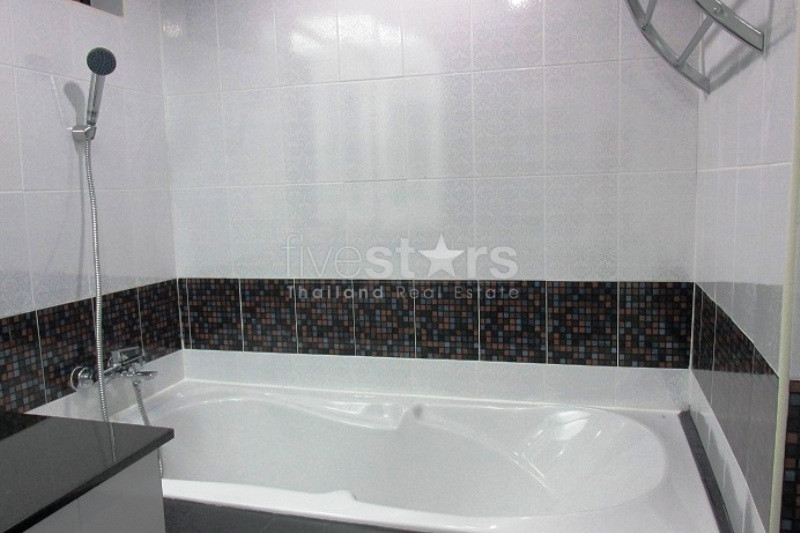 Condominium de 3 chambres à louer près du BTS Phrompong, photo 11