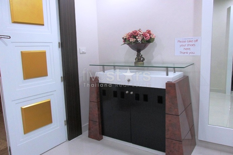 Condominium de 3 chambres à louer près du BTS Phrompong, photo 13