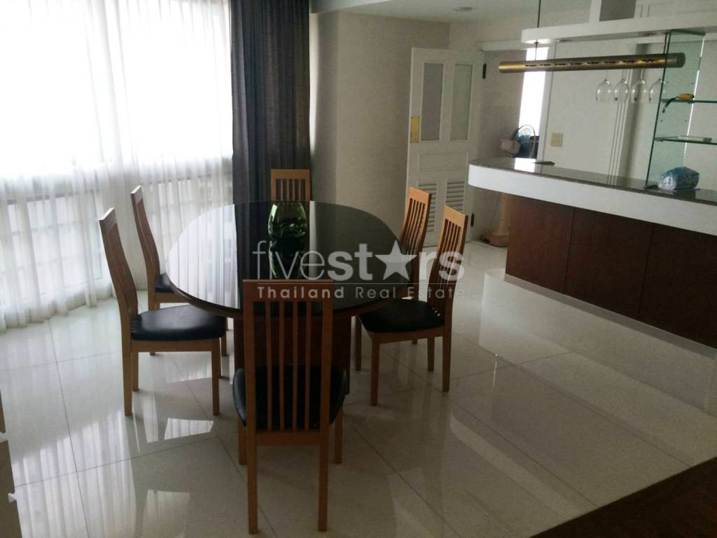 Appartement spacieux avec 3 chambres à louer près du BTS Phrompong, photo 4