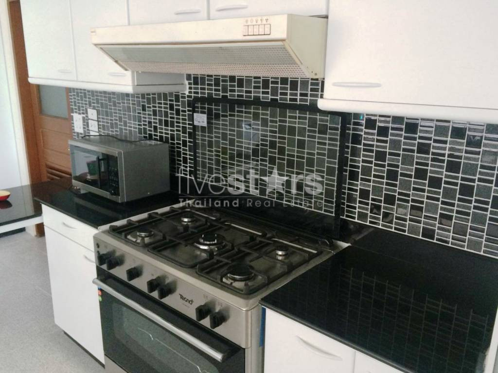 Appartement spacieux avec 3 chambres à louer près du BTS Phrompong, photo 6