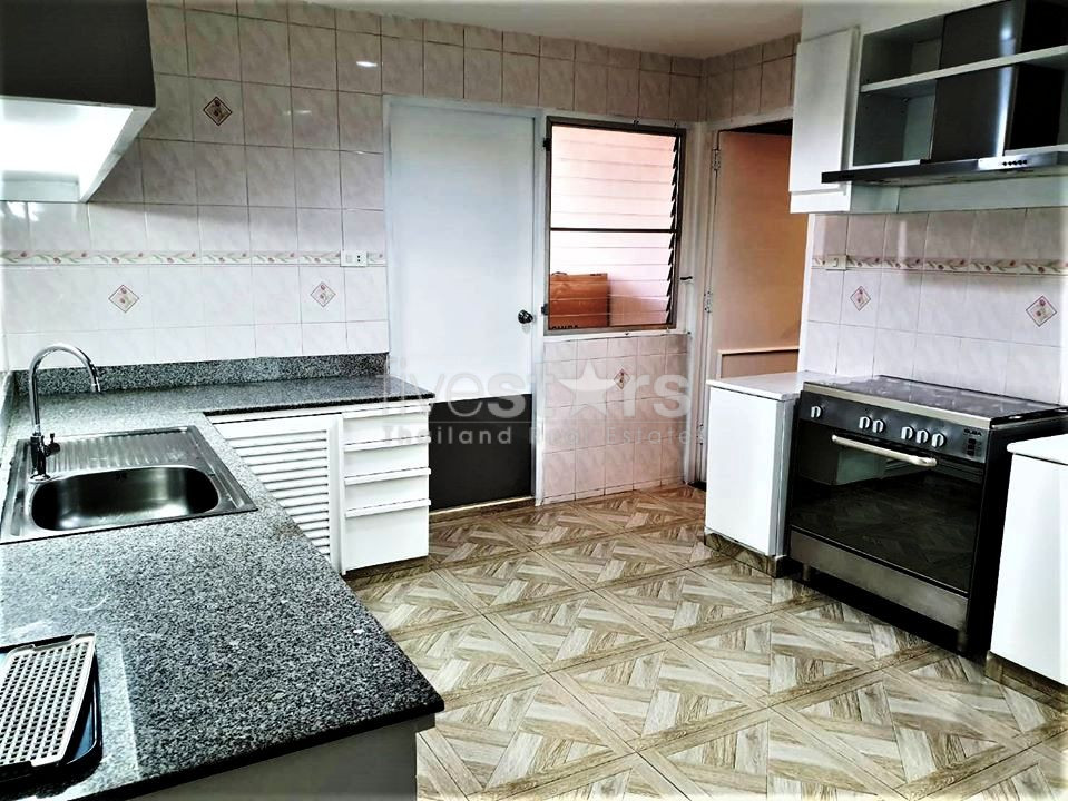 3 bedrooms condo for rent in Sukhumvit and BTS Phromphong area, photo 5