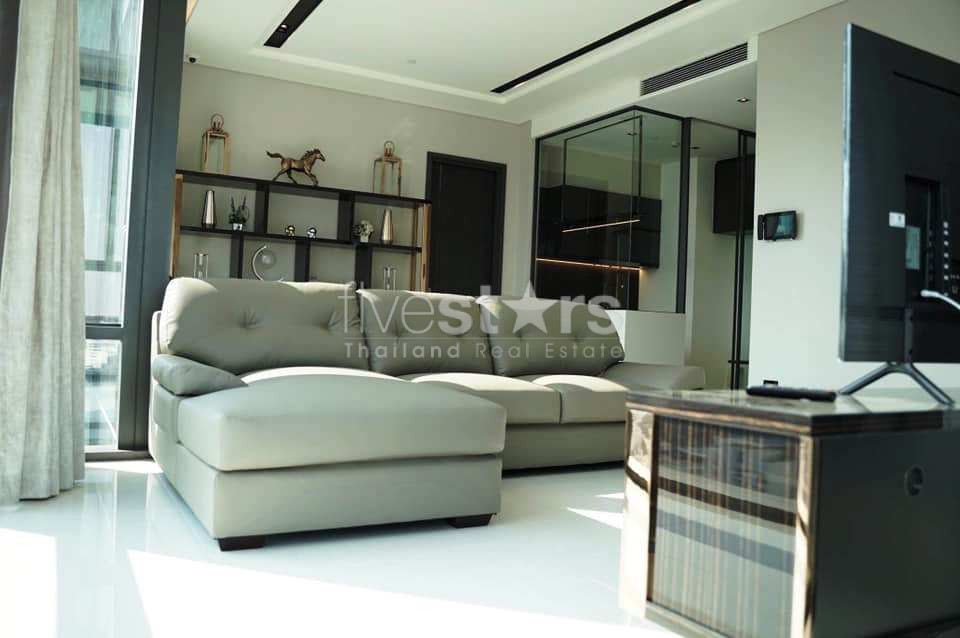Modern 2 bedrooms condo for rent in Sukhumvit near BTS Thonglor
