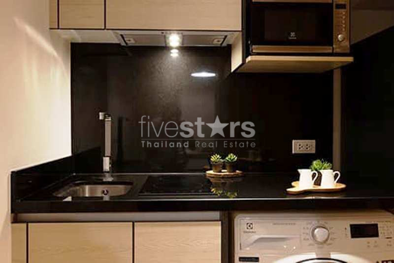 High floor unit 2 bedrooms condo for rent near BTS Phromphong, photo 14