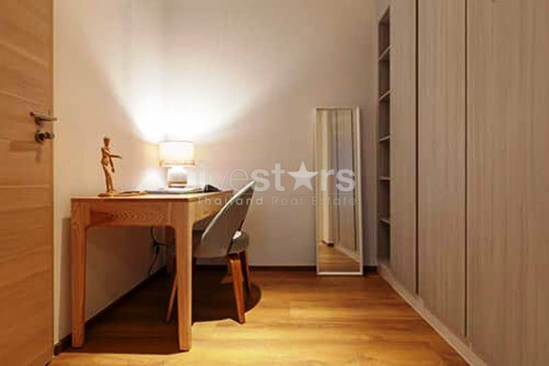 High floor unit 2 bedrooms condo for rent near BTS Phromphong, photo 9