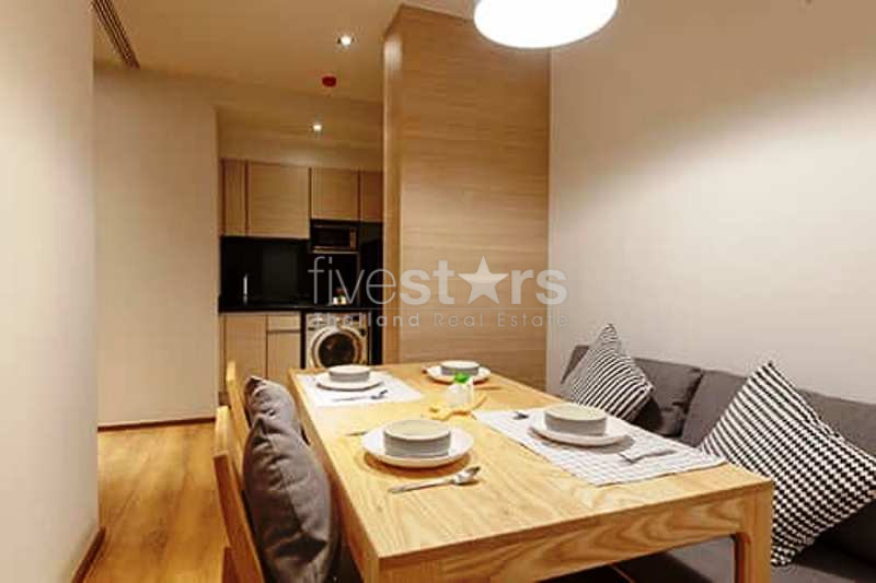 High floor unit 2 bedrooms condo for rent near BTS Phromphong, photo 4