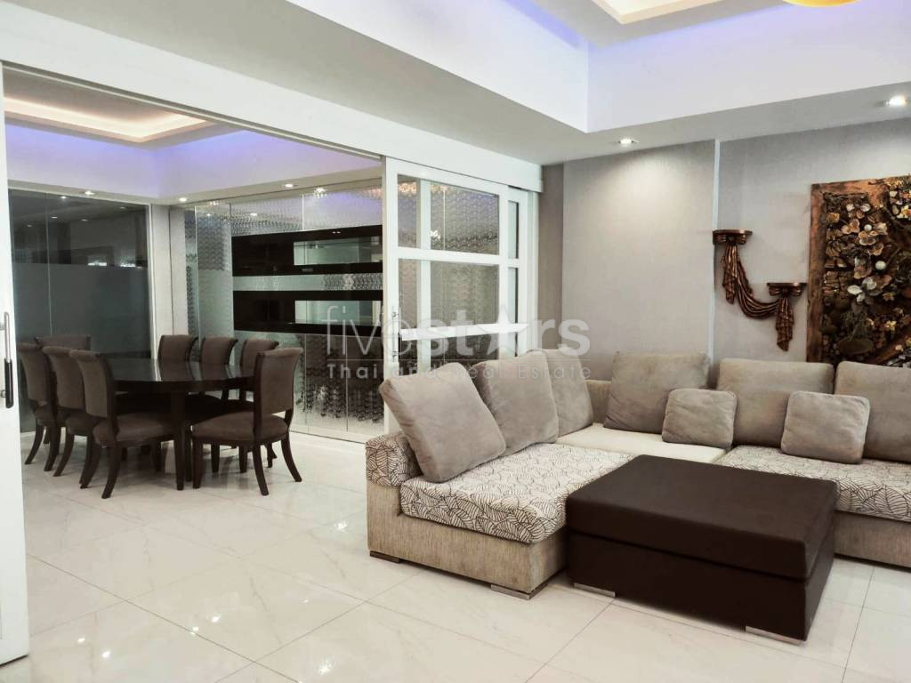 Large 2 bedrooms condo for rent in Sukhumvit near BTS Phromphong, photo 2