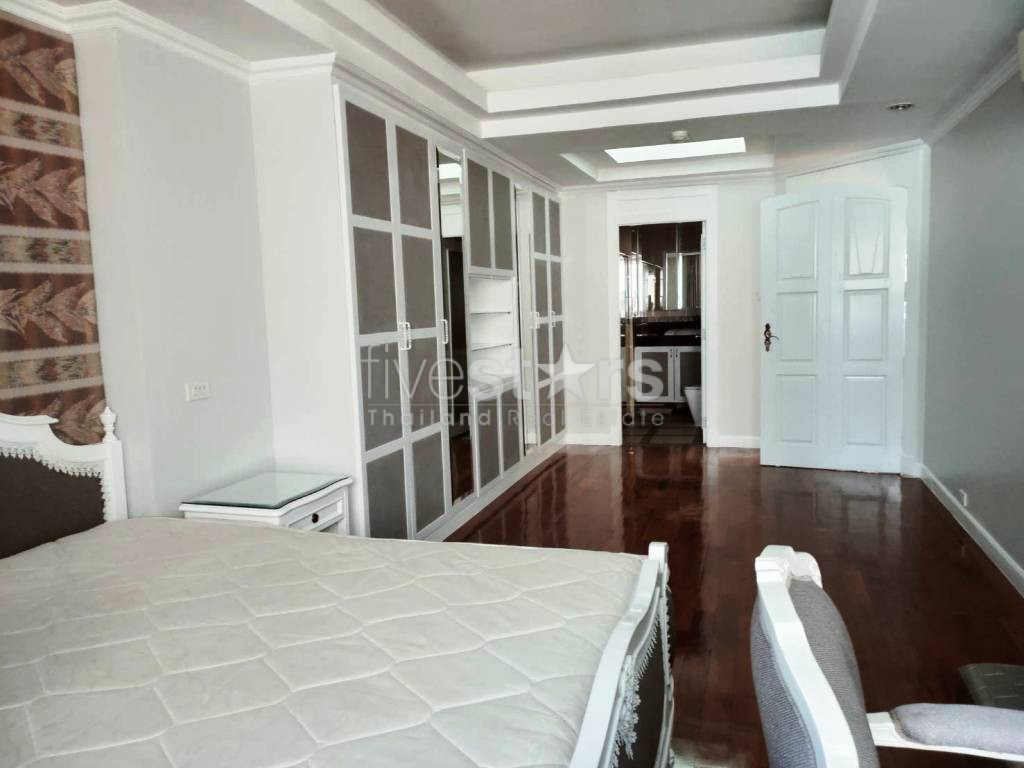 Large 2 bedrooms condo for rent in Sukhumvit near BTS Phromphong, photo 13