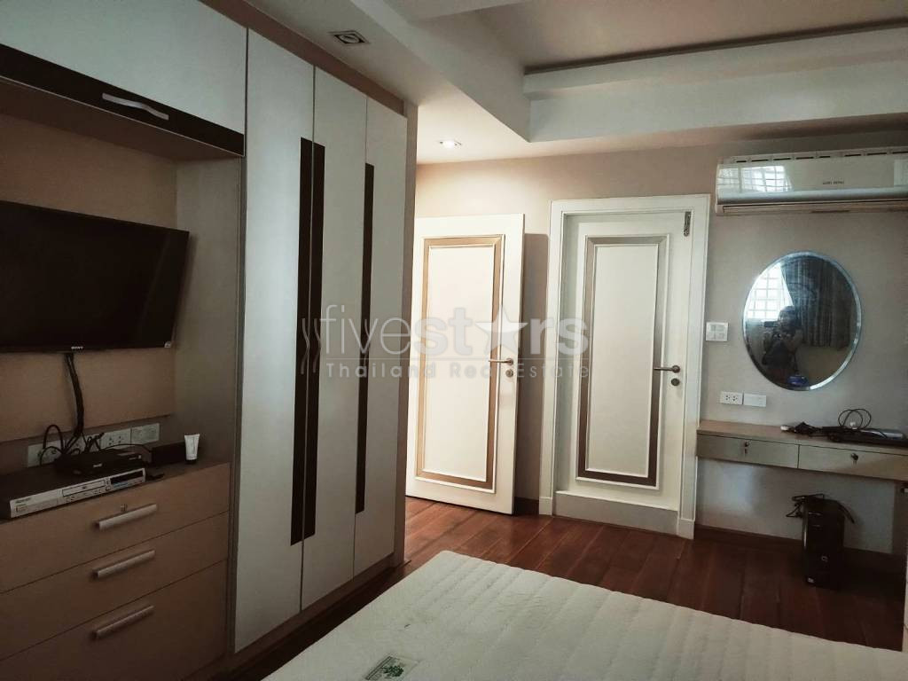 Large 2 bedrooms condo for rent in Sukhumvit near BTS Phromphong, photo 11