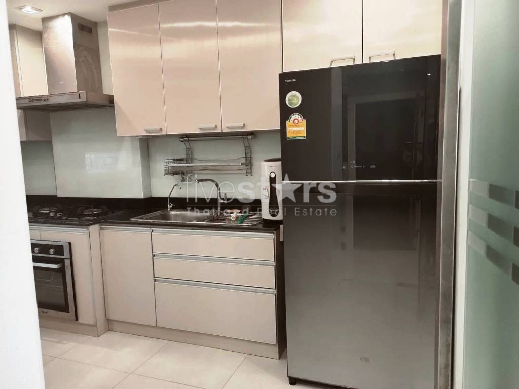 Large 2 bedrooms condo for rent in Sukhumvit near BTS Phromphong, photo 10